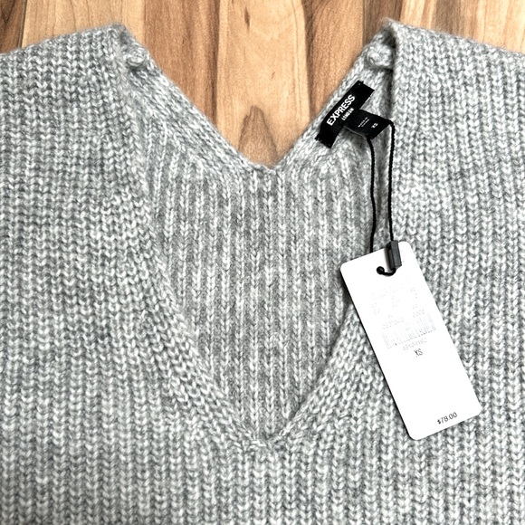 NWT Express 2% wool sweater - Picture 2 of 5